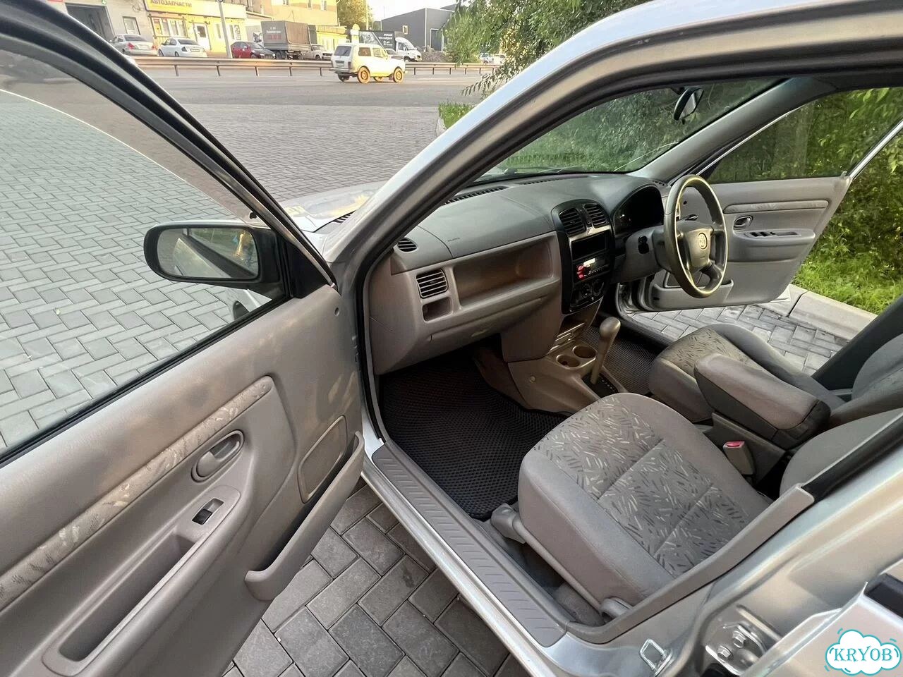 Mazda Demio 1.3 AT, 2000, 250 000 км фото 15
