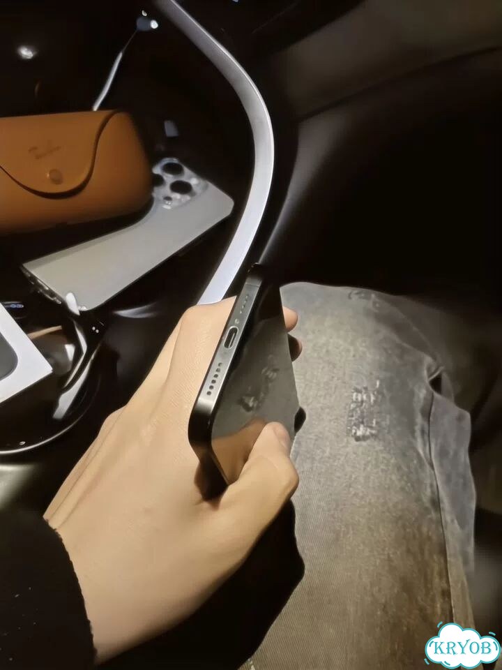 iPhone 15 Pro Max, 512 ГБ, SIM + eSIM фото 7