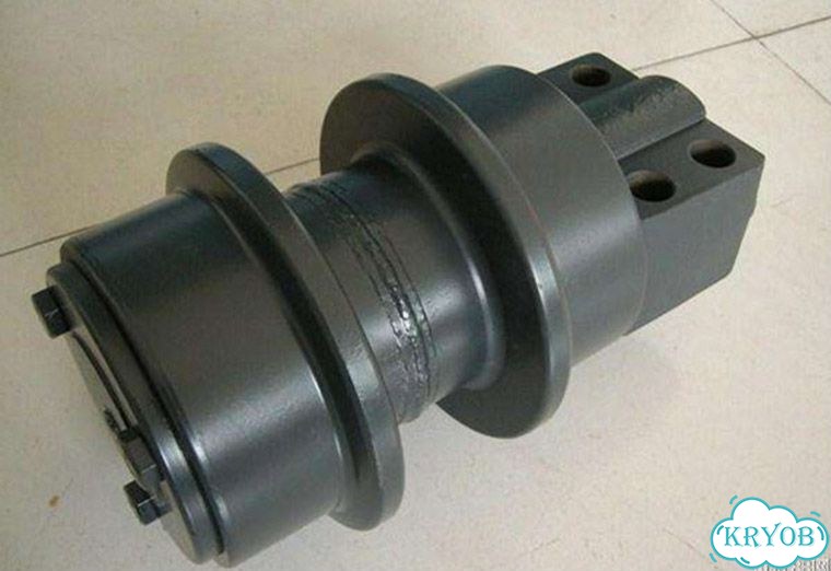 Komatsu PC 300-7 Каток опорный фото 1