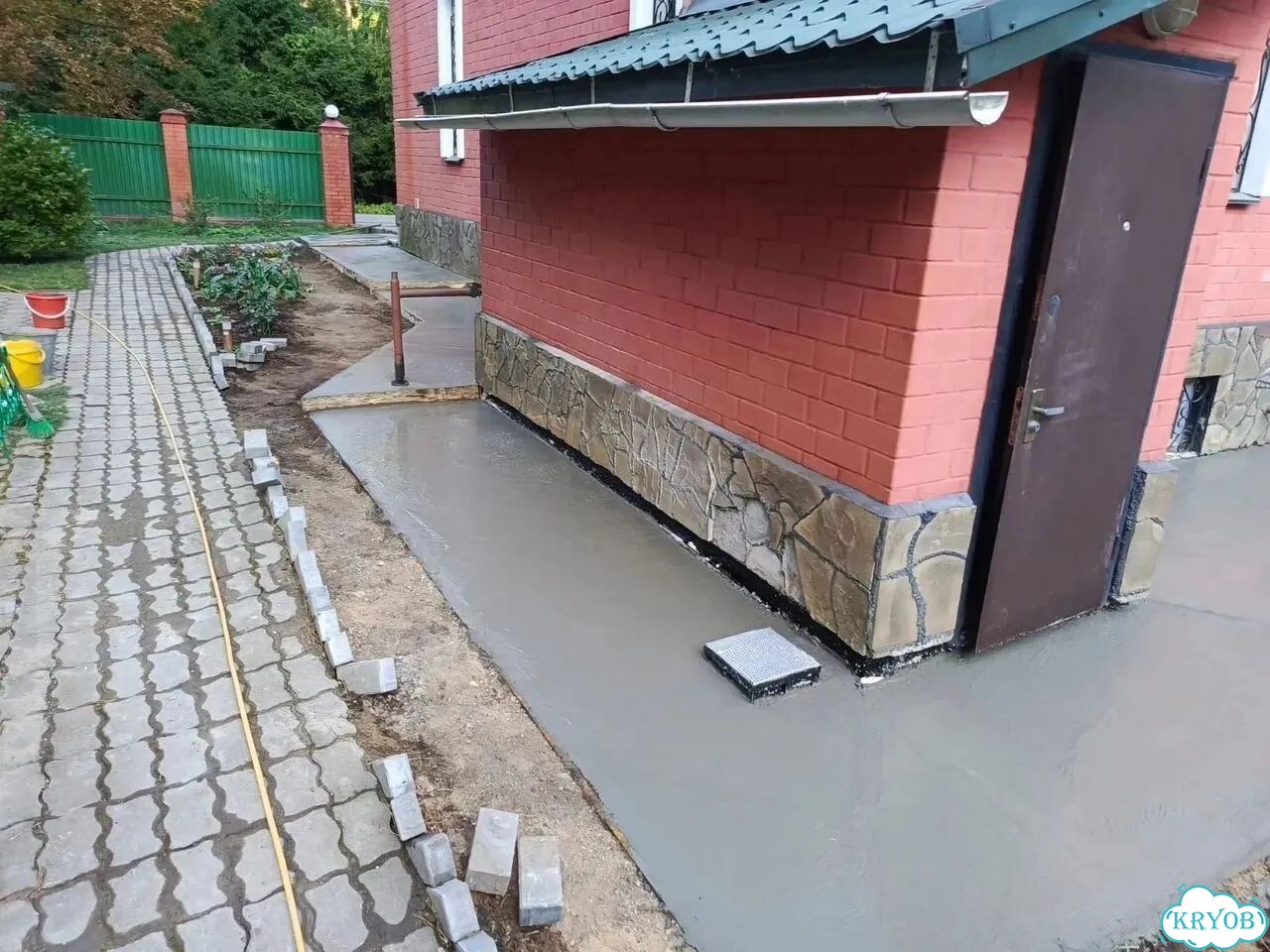 Благоустройство участка. Отмостки вокруг дома фото 2