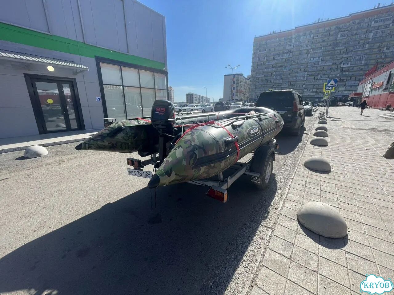 Лодка пвх Gladiator 420+мотор+прицеп фото 5