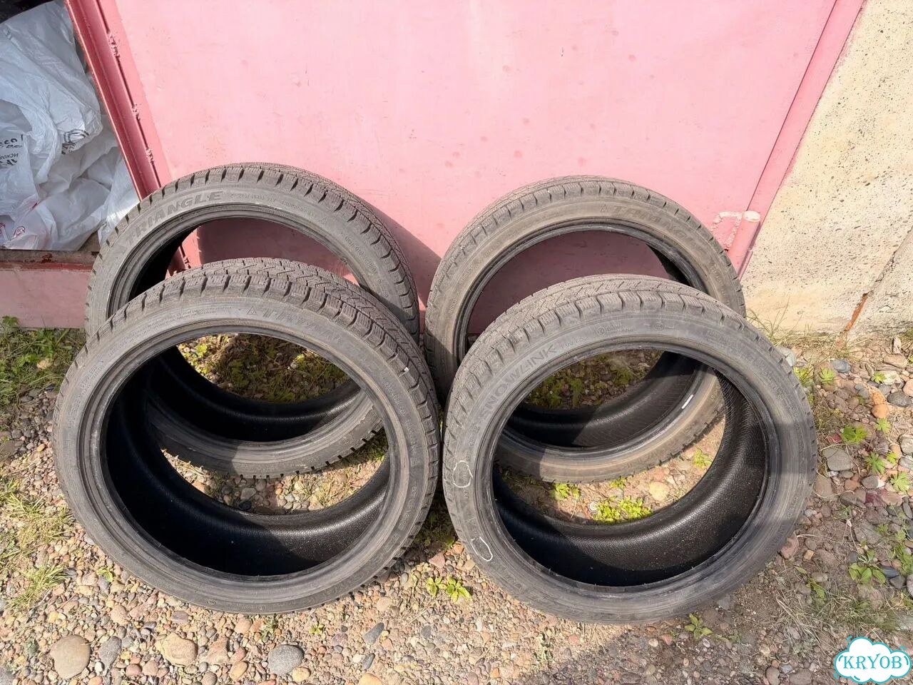 Triangle Snowlink TWT02 225/40 R18 92V фото 1