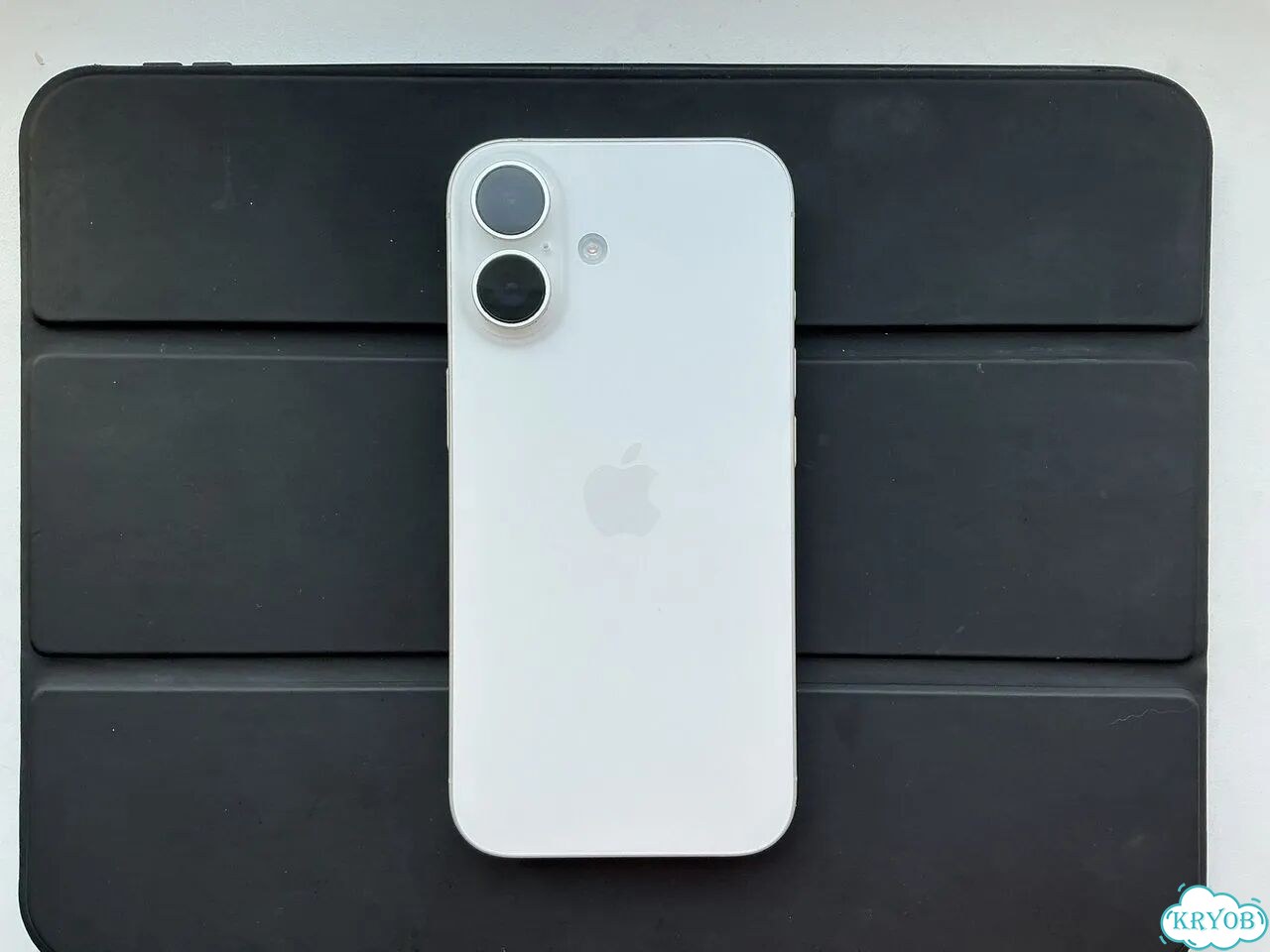 iPhone 16, 256 ГБ, SIM + eSIM фото 1