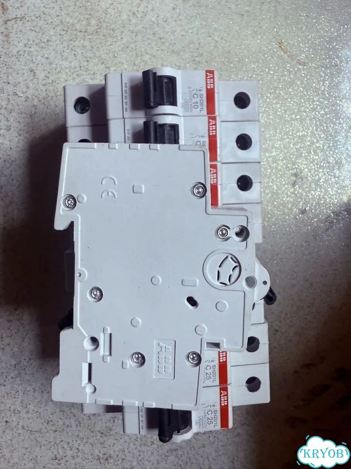 Автоматы ABB фото 3
