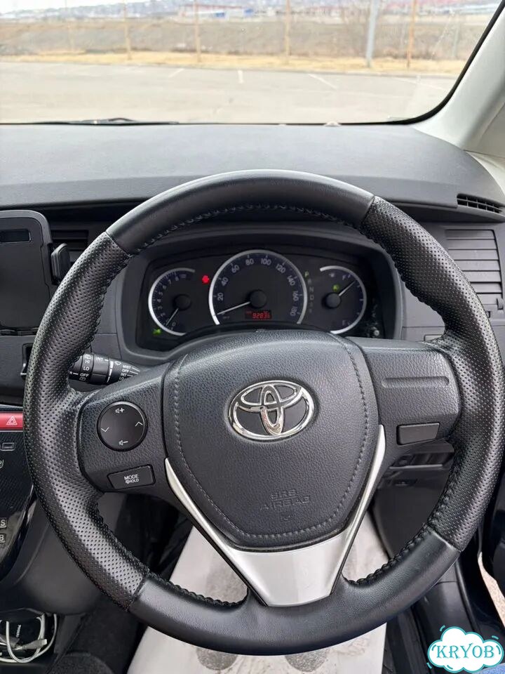 Toyota Isis 1.8 CVT, 2016, 96 000 км фото 13