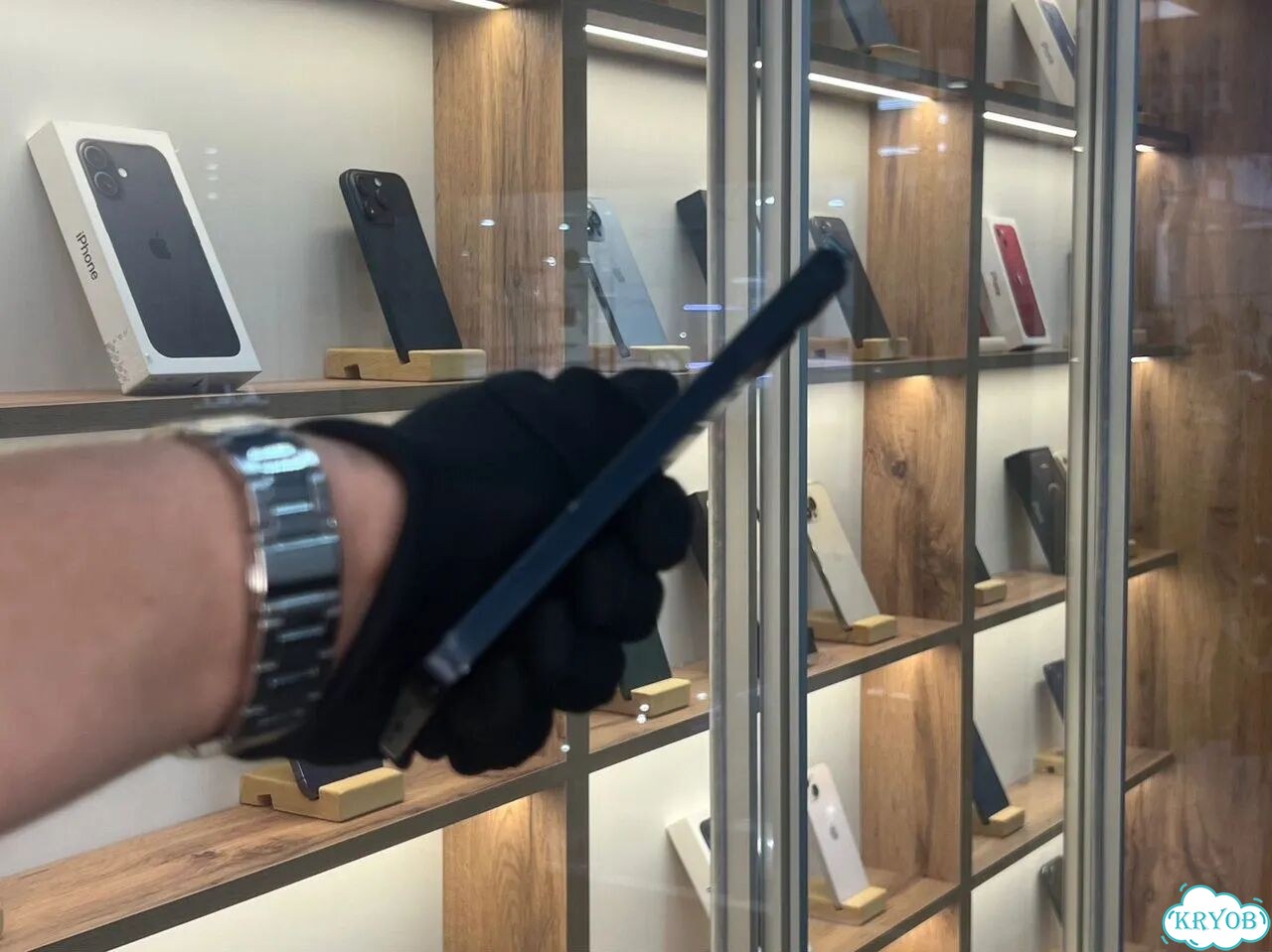 iPhone 13, 128 ГБ, SIM + eSIM фото 3