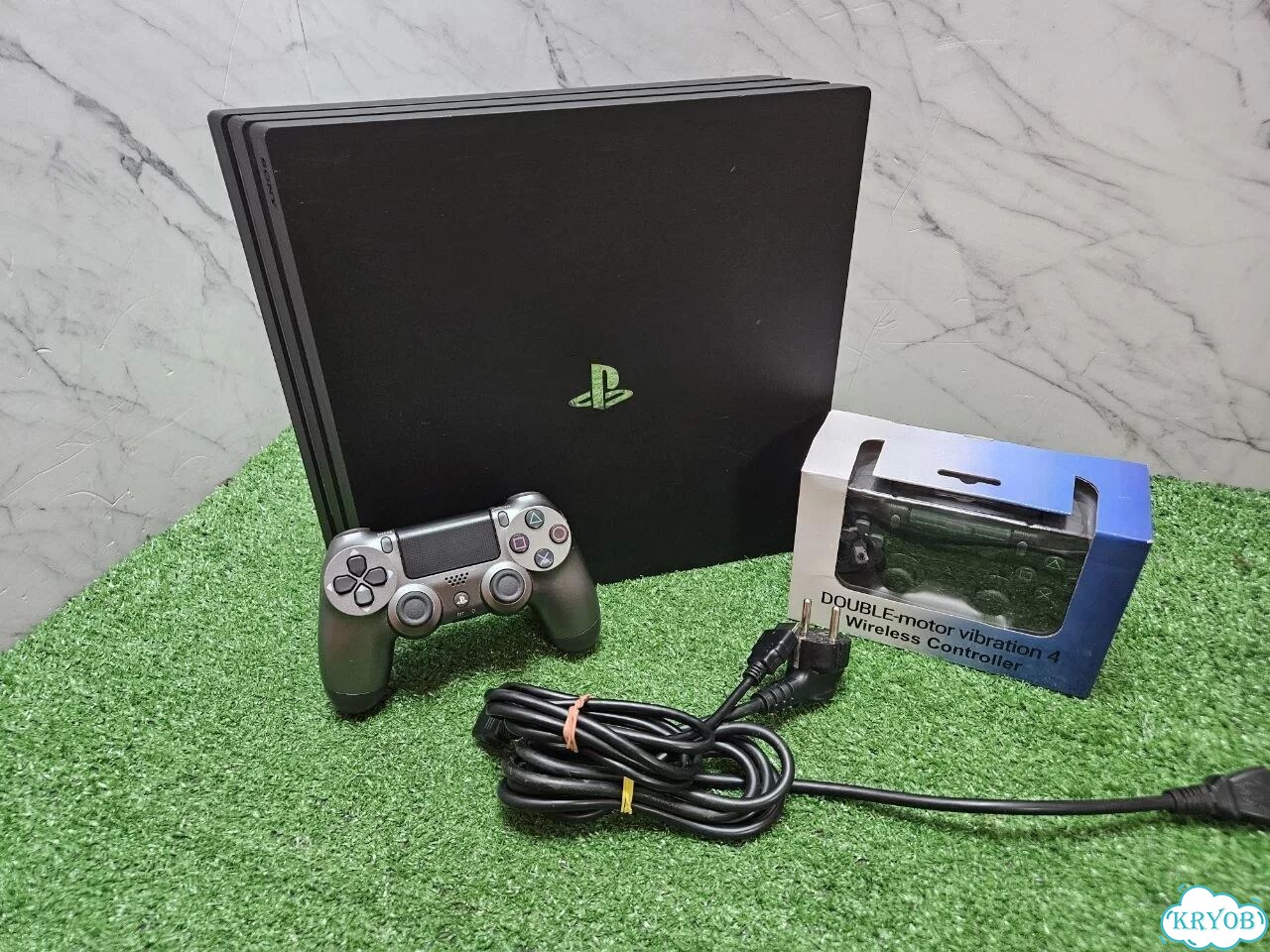 Sony Playstation 4 Pro 1TB фото 1