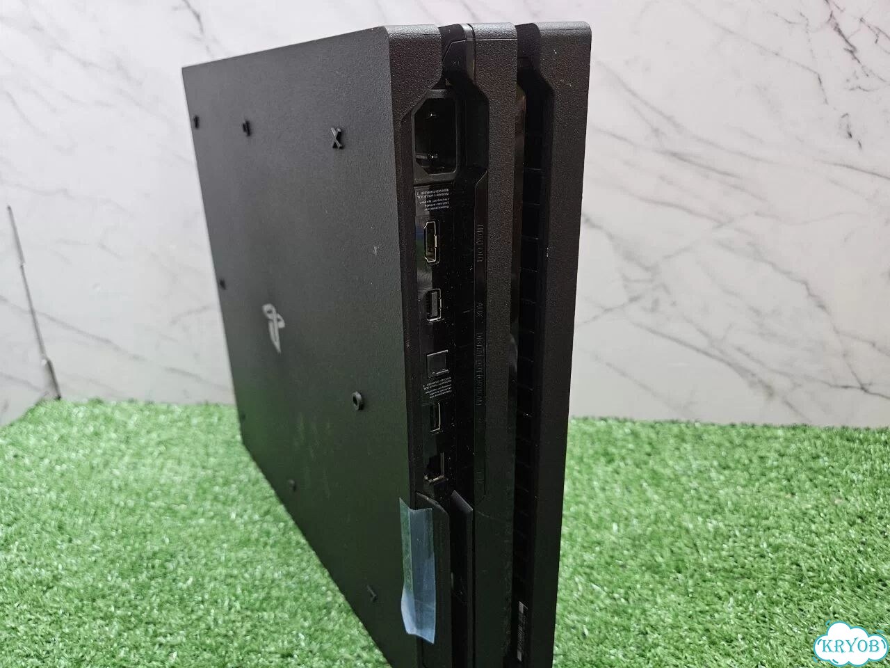 Sony Playstation 4 Pro 1TB фото 3
