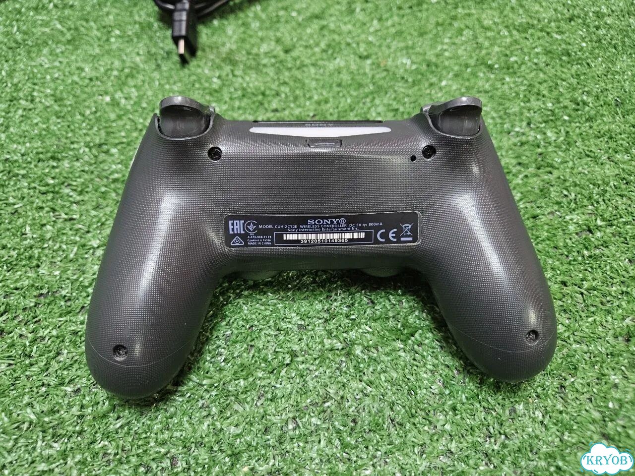 Sony Playstation 4 Pro 1TB фото 4
