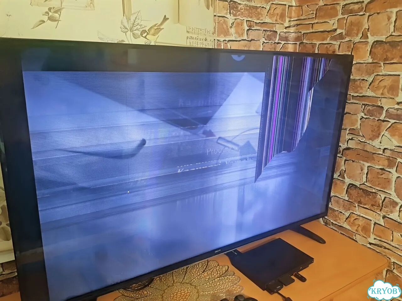Телевизор SMART tv на запчасти фото 3