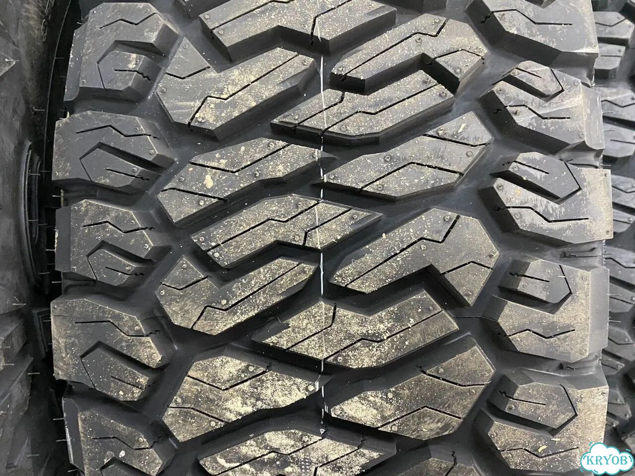 Maxxis AT-811 Razr AT 255/65 R18 120S фото 2