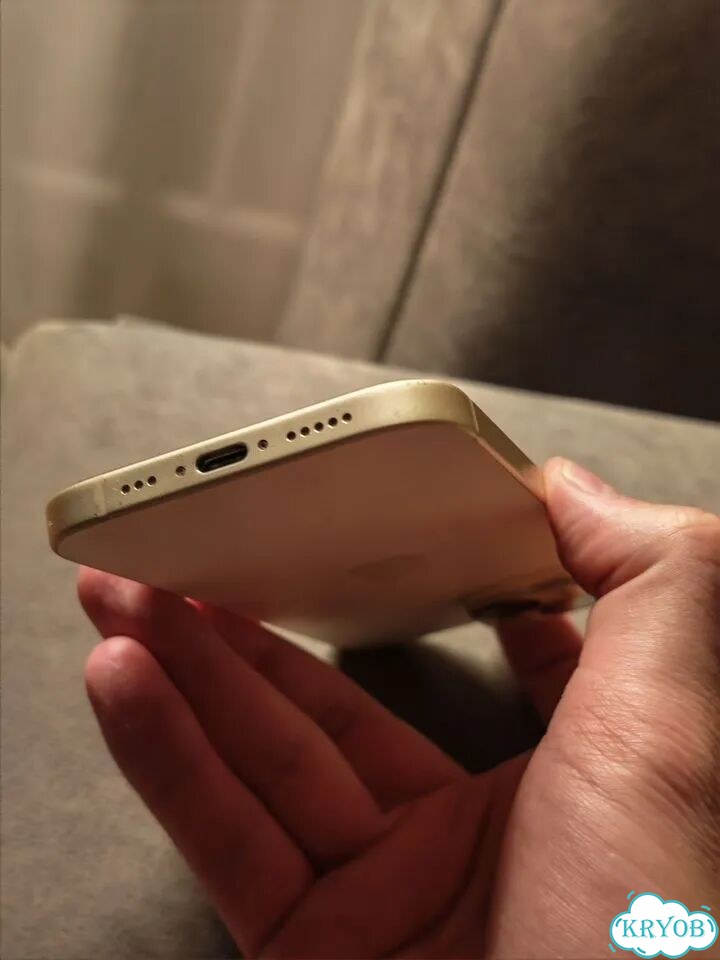 iPhone 15, 256 ГБ, SIM + eSIM фото 4