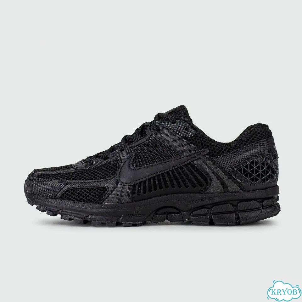 Кроссовки Nike Zoom Vomero 5 Triple Black фото 1