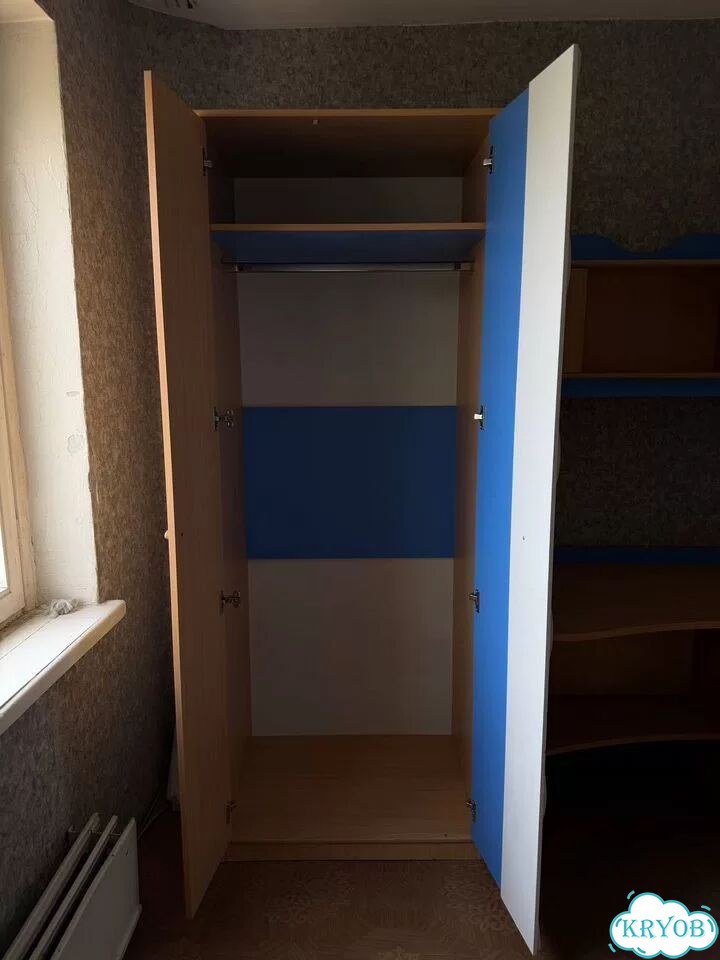 Шкаф со столом детский фото 2