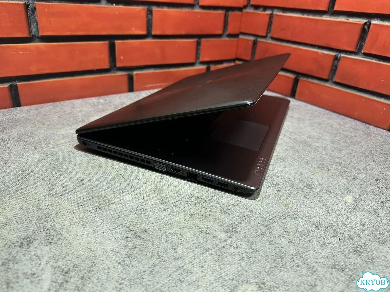 Ноутбук Asus X550V фото 3