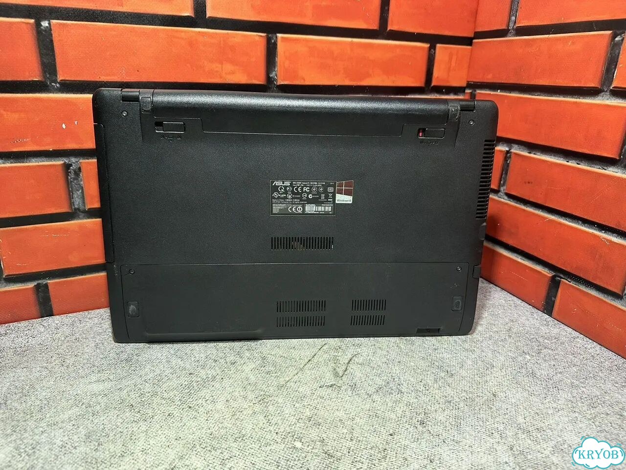 Ноутбук Asus X550V фото 5