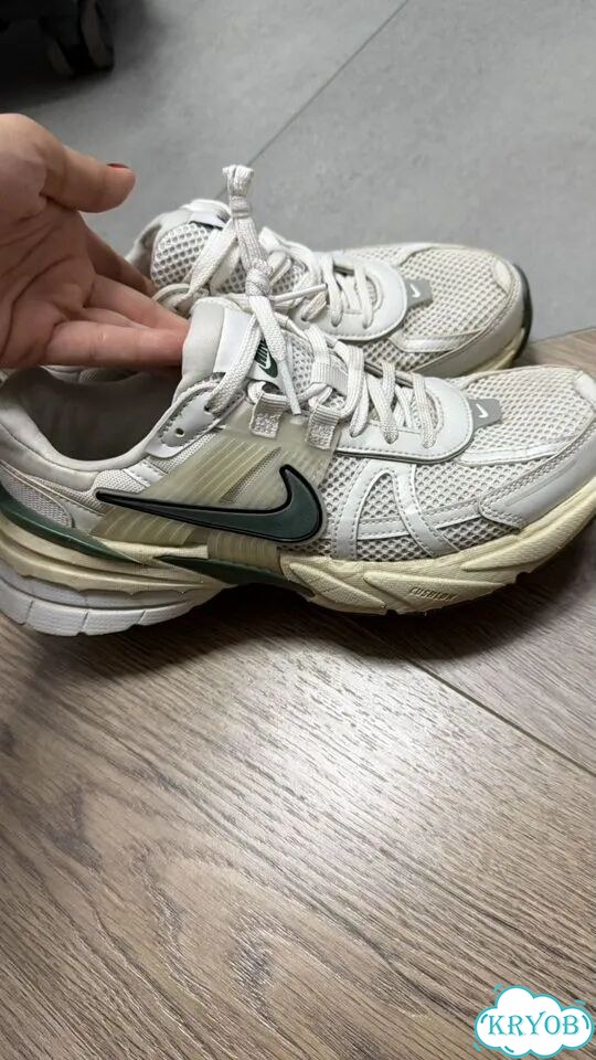 Кроссовки nike оригинал 38 размер 24,5см фото 1
