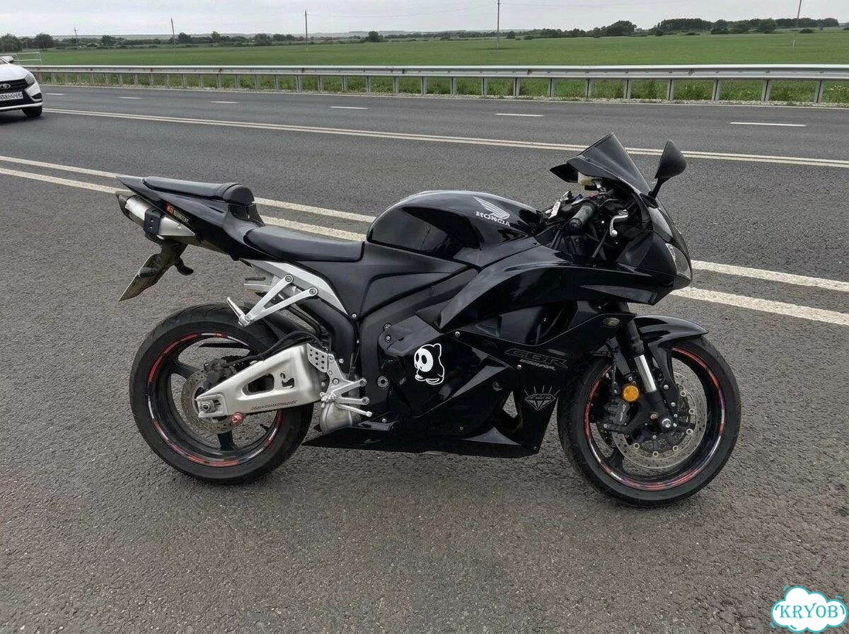 Honda CBR 600RR, 2011, 37 000 км фото 1