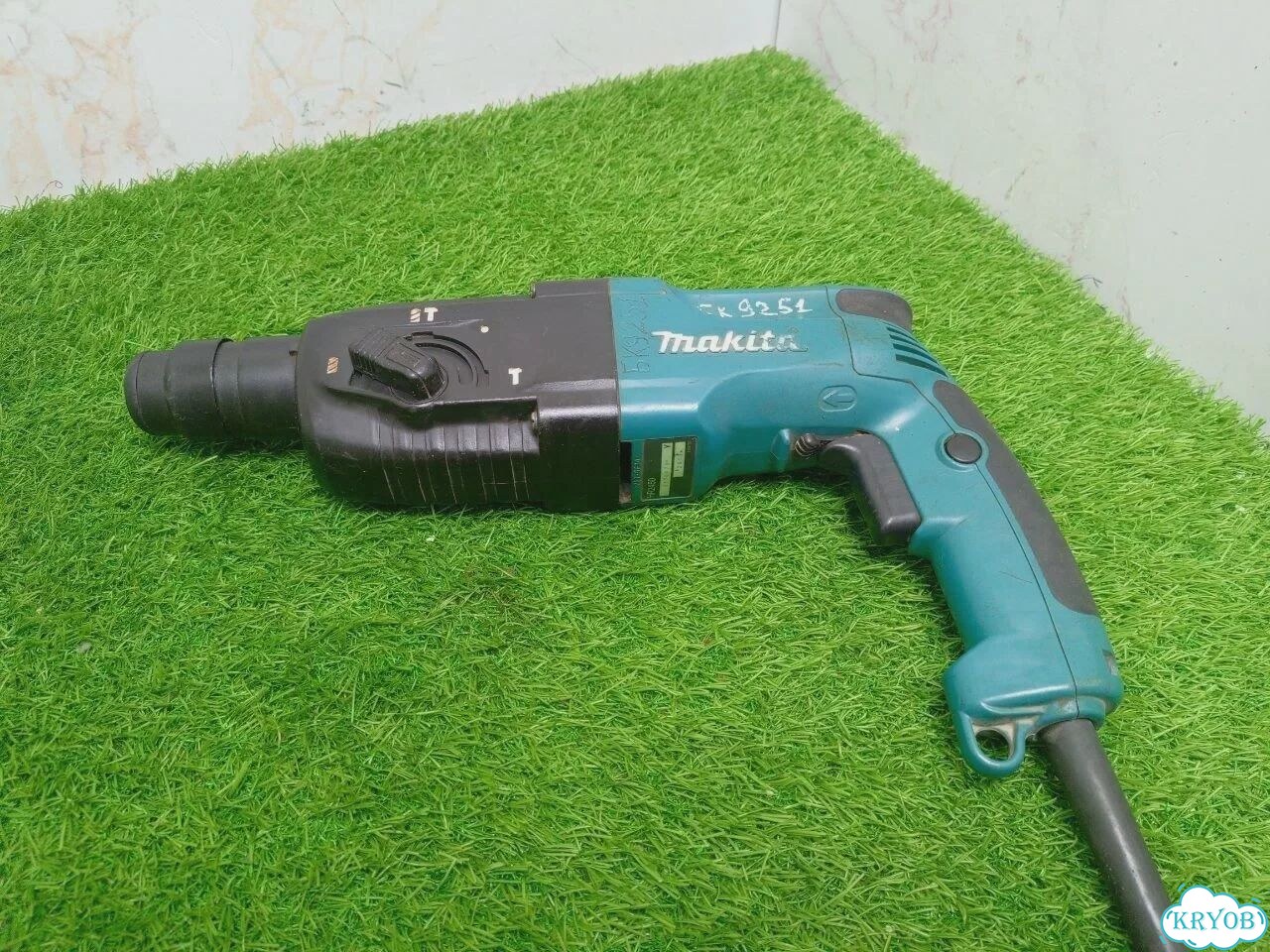 Перфоратор Makita HR2450 фото 1