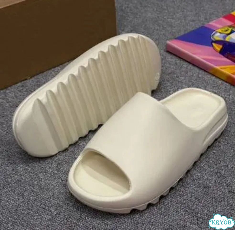 Adidas yeezy slide фото 3