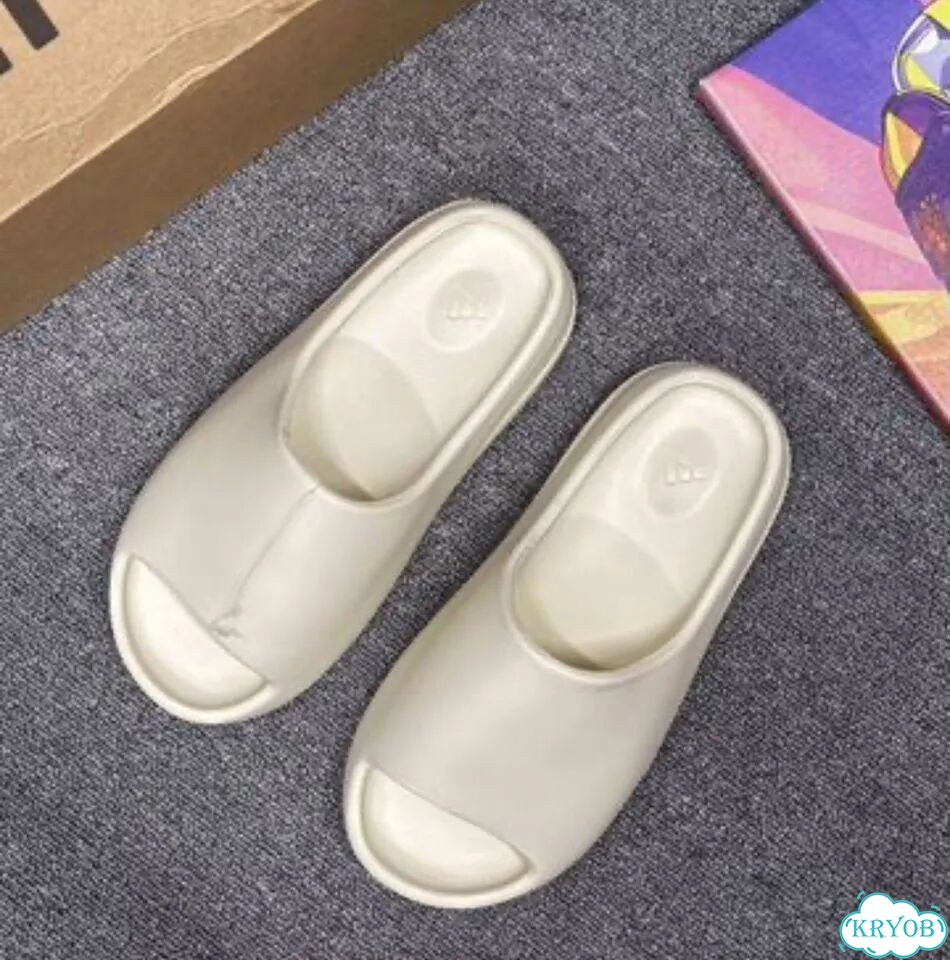 Adidas yeezy slide фото 4