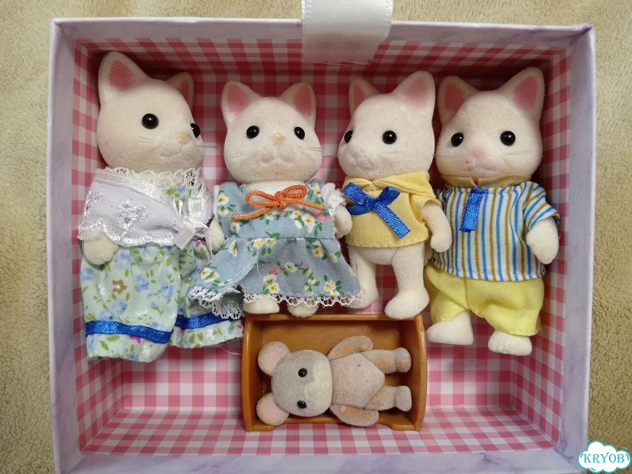 Sylvanian families семья котов Silk Cat Family фото 1