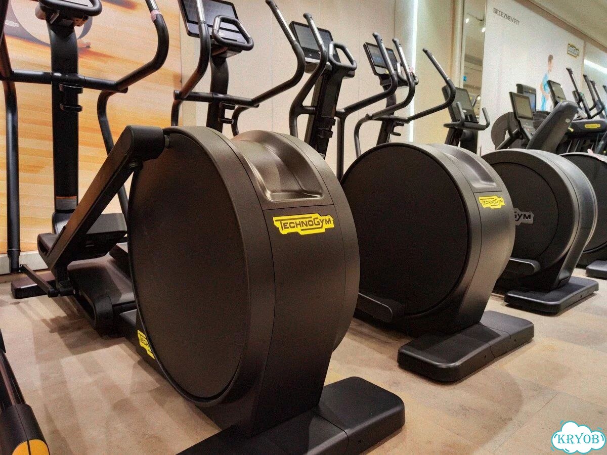 Эллиптический тренажер Technogym Excite Live Synchro 7000 фото 3