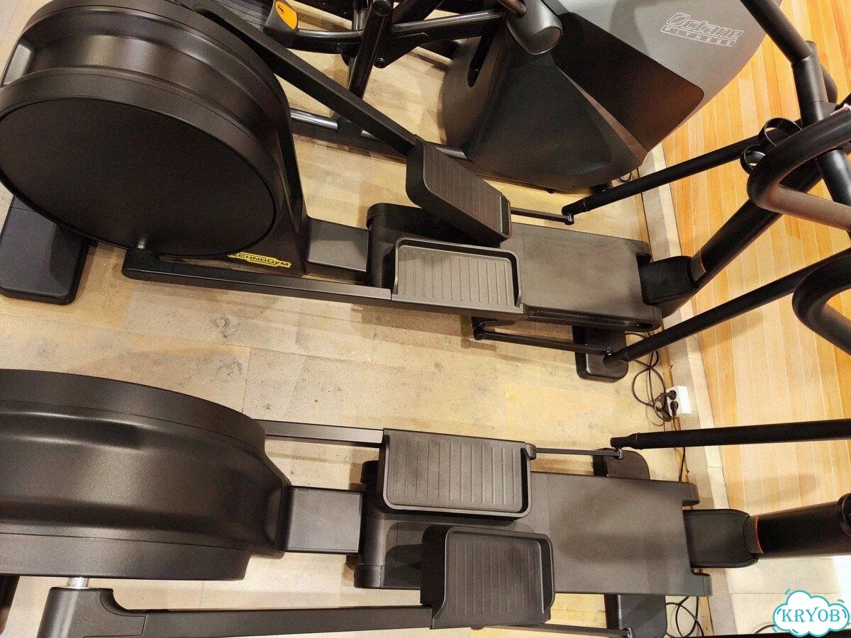 Эллиптический тренажер Technogym Excite Live Synchro 7000 фото 5