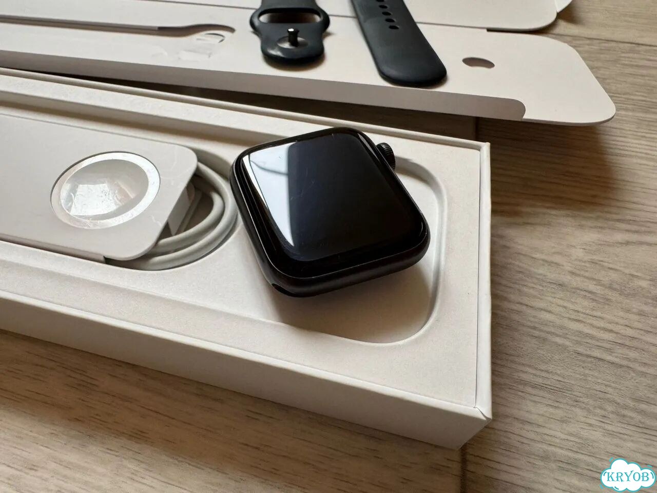 Apple Watch SE фото 1