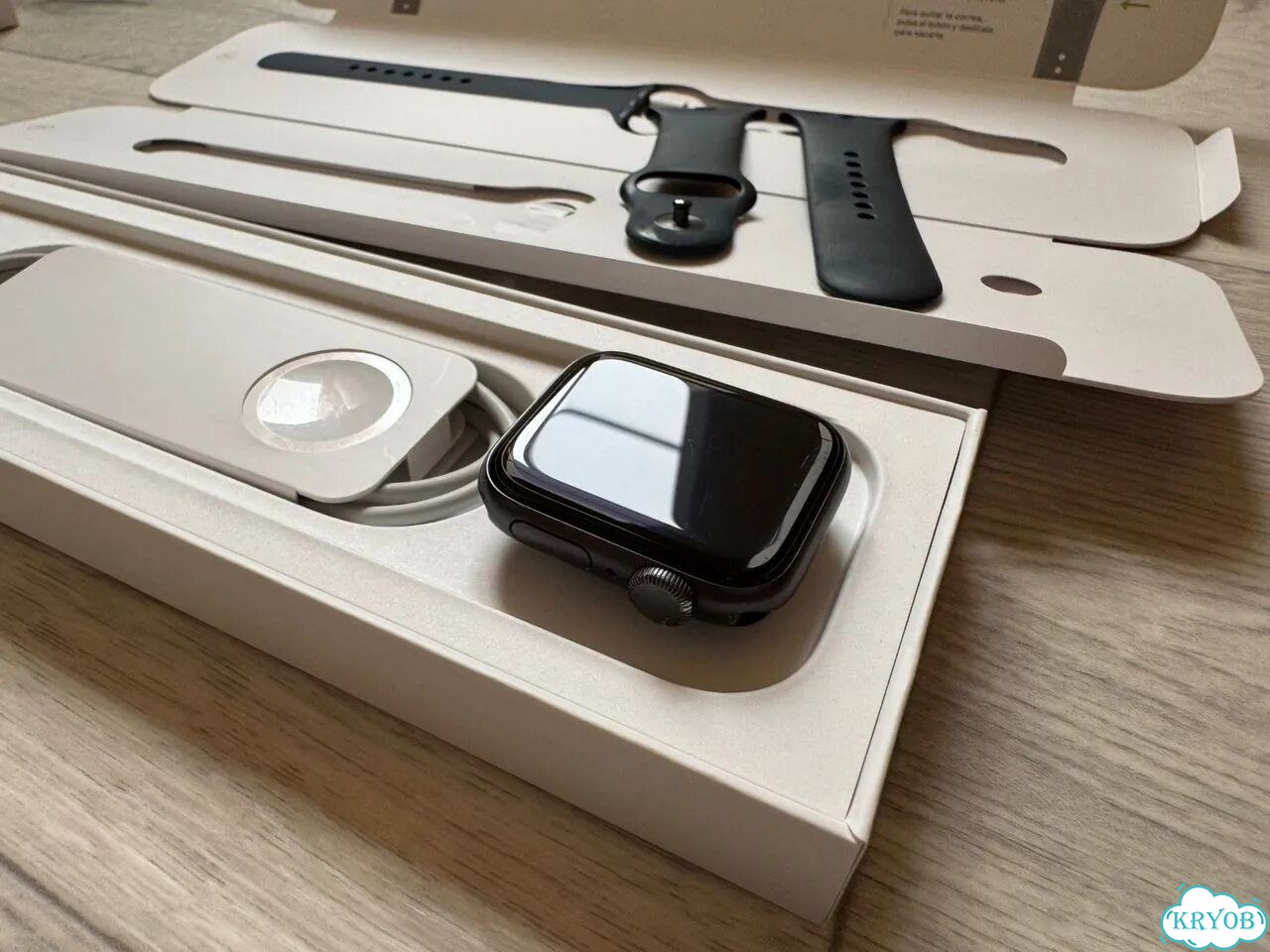 Apple Watch SE фото 4