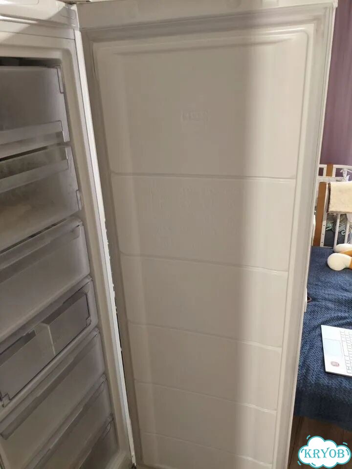 Морозильная камера indesit IDU 0175 фото 4