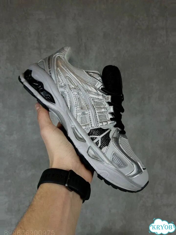 Кроссовки Asics фото 1