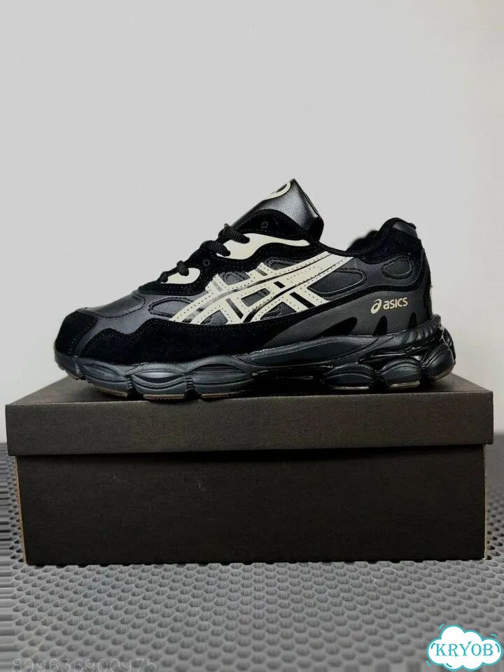 Кроссовки Asics фото 1
