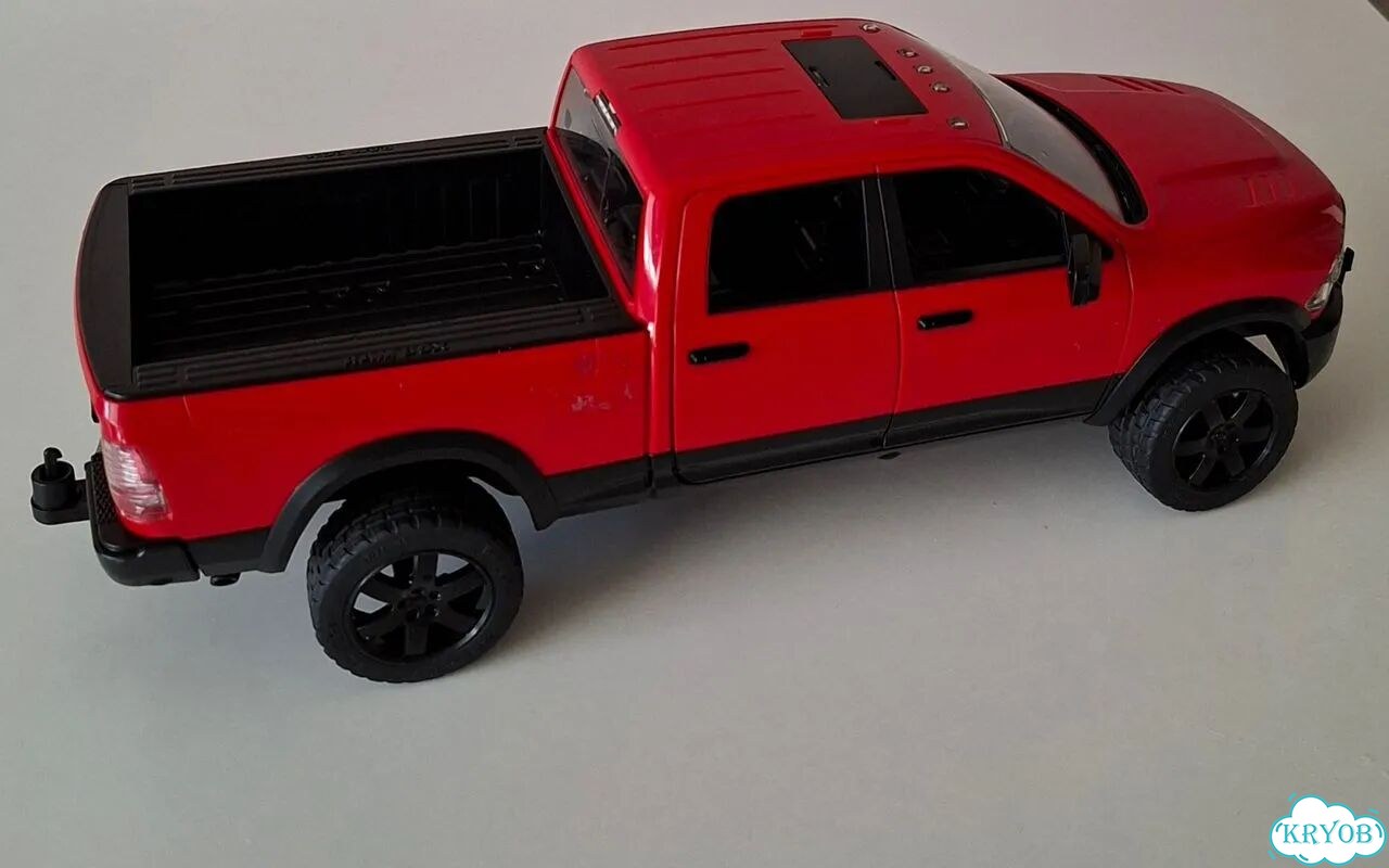 Bruder Dodge Ram, машинка фото 2