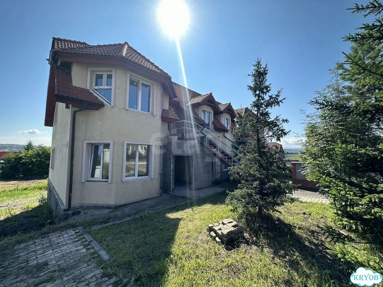 Дом 180 м² на участке 9,5 сот. фото 1