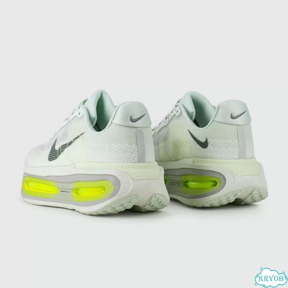 Кроссовки Nike Vomero Premium Barely Volt фото 3