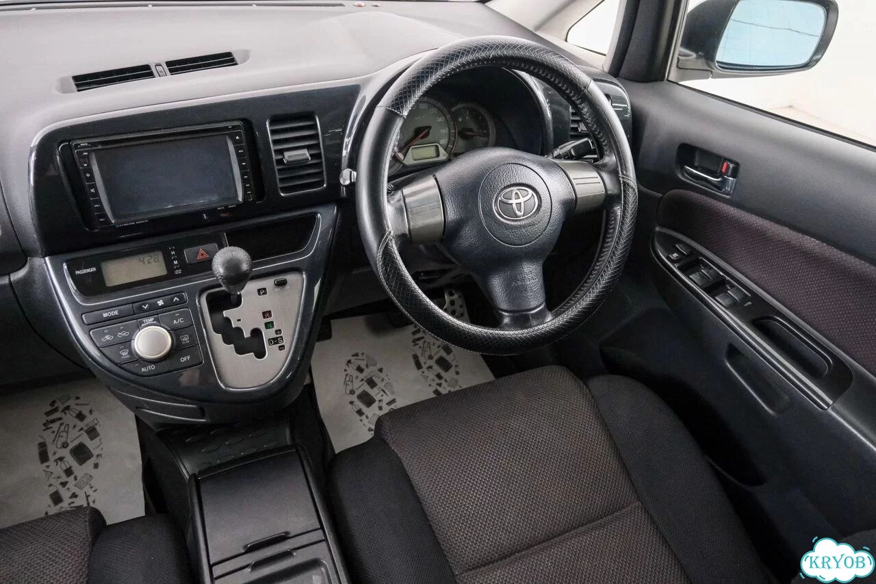 Toyota Wish 1.8 AT, 2006, 264 130 км фото 9