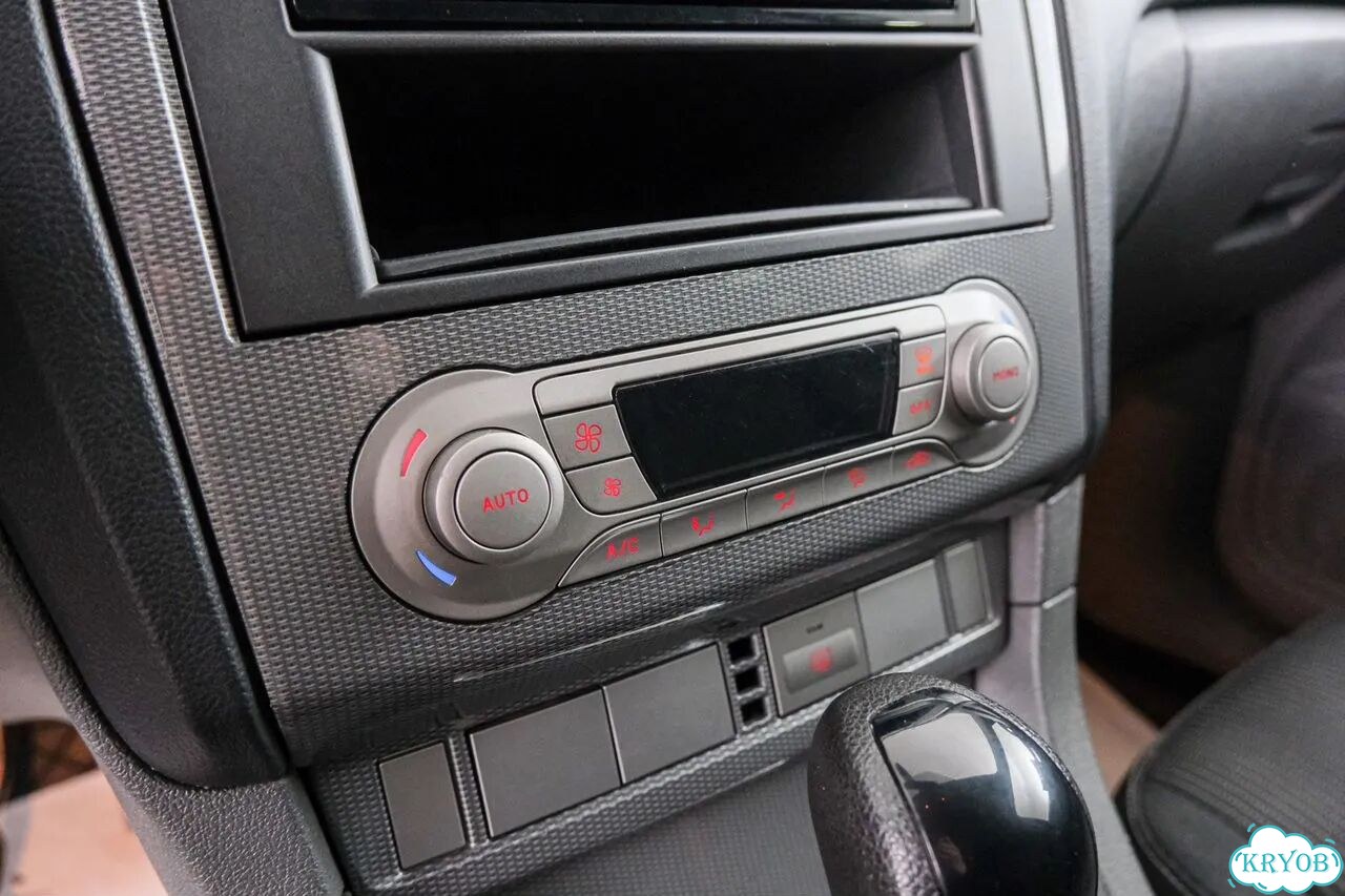 Ford Focus 2.0 AT, 2010, 196 935 км фото 16