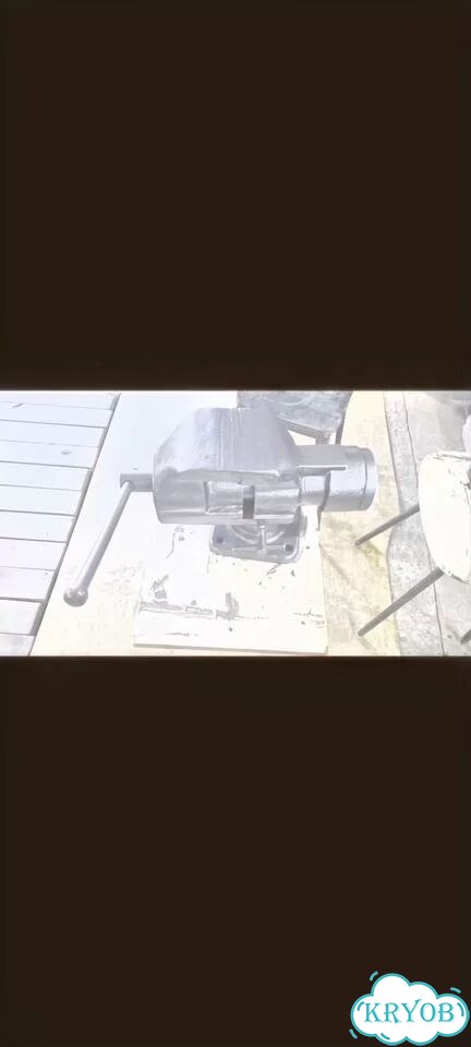 Тиски слесарные СССР большие фото 1