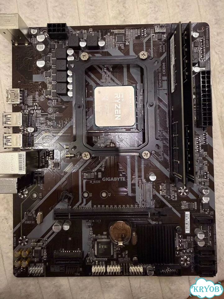 Материнская плата B450M / озу 32гб ddr4 / r75700x фото 1