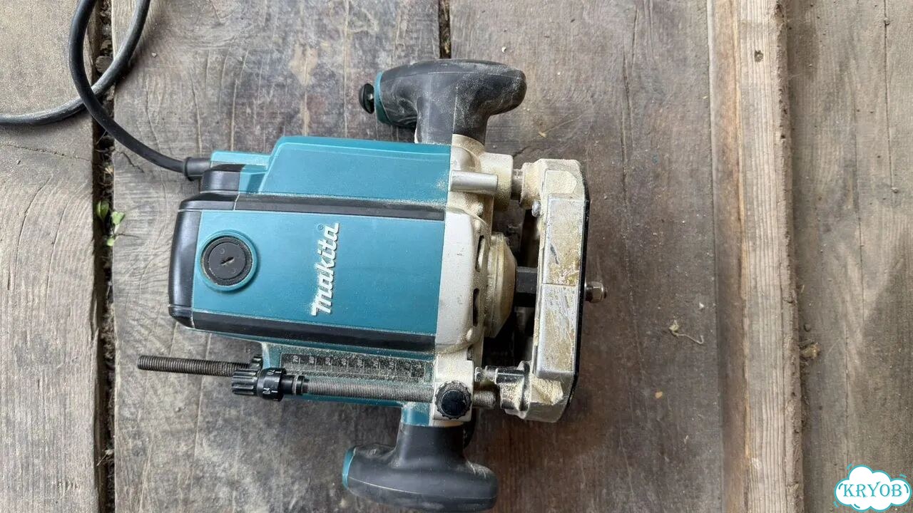 Фрезер Makita 3612, 1850 Вт фото 5