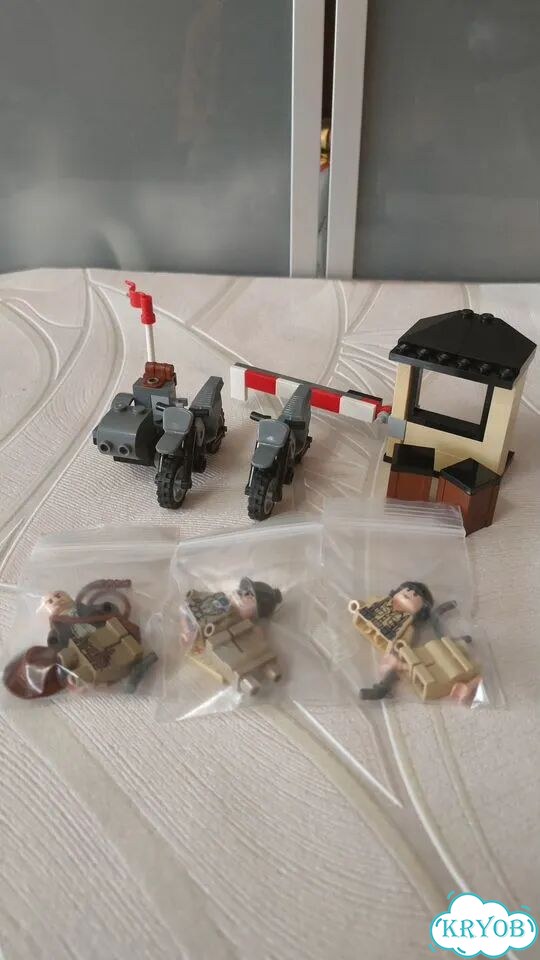 Lego Indiana Jones 7620 Погоня на мотоциклах фото 2