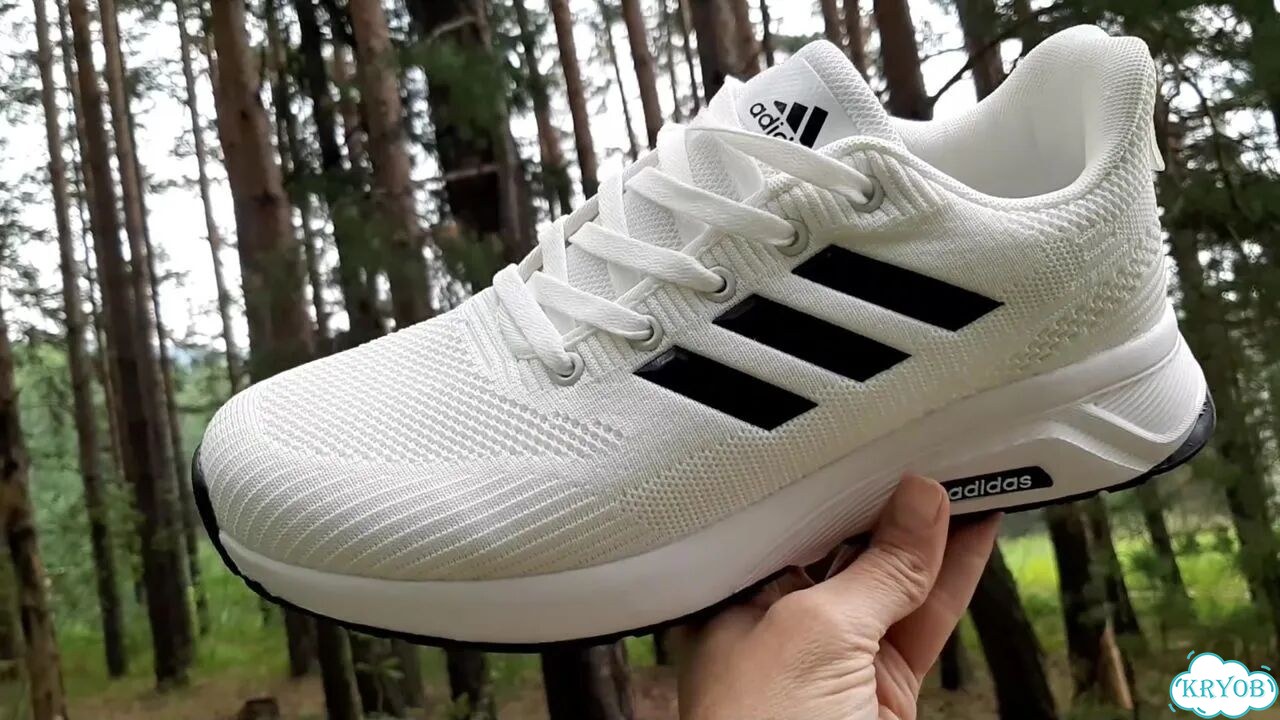 Кроссовки Adidas летние белые фото 1