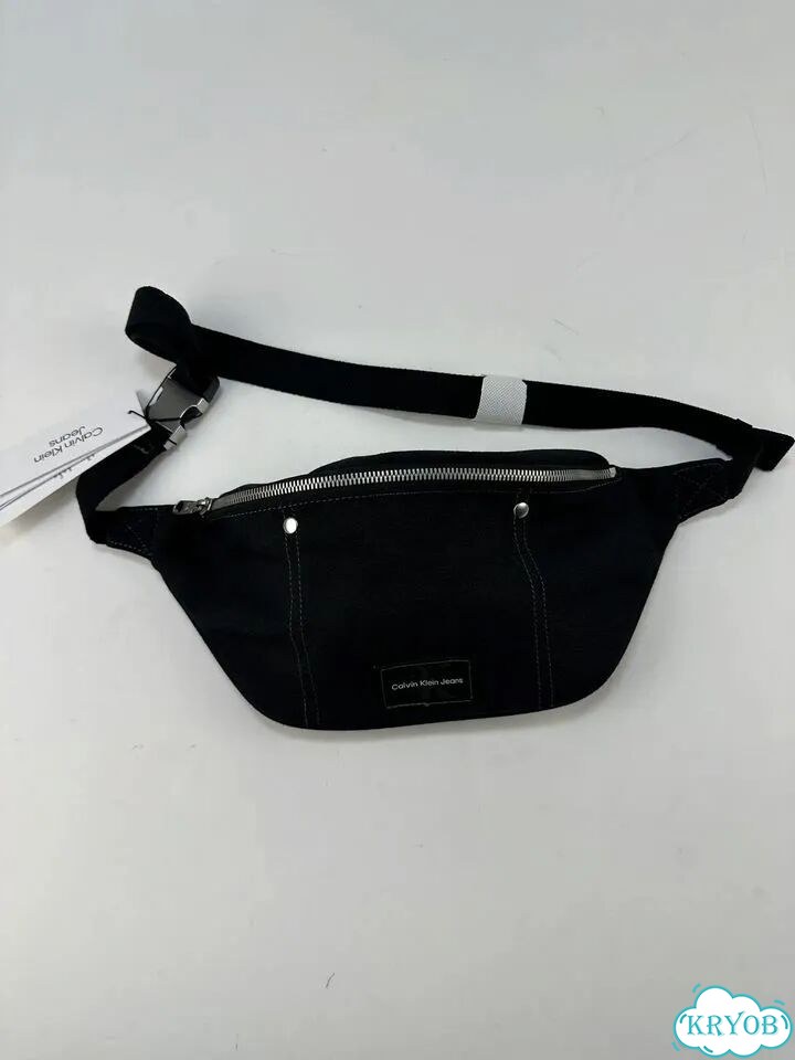Поясная сумка Calvin Klein Jeans черная унисекс фото 1