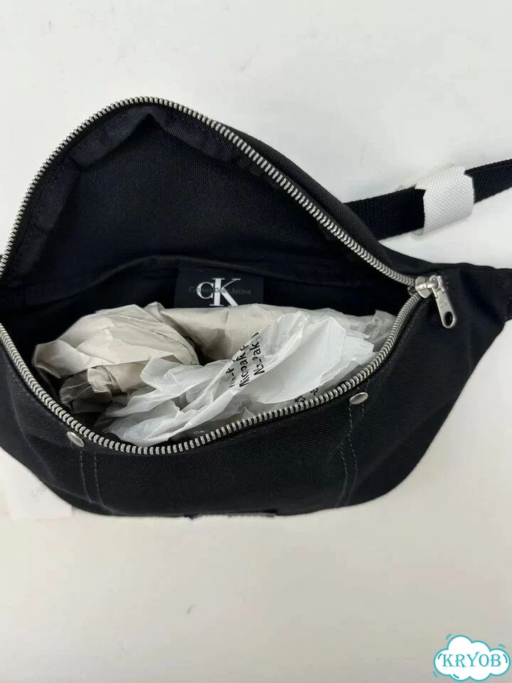 Поясная сумка Calvin Klein Jeans черная унисекс фото 4