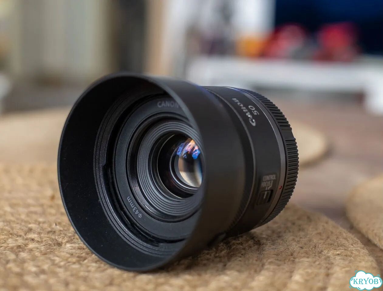 Canon RF 50mm f1.8 STM с блендой фото 1
