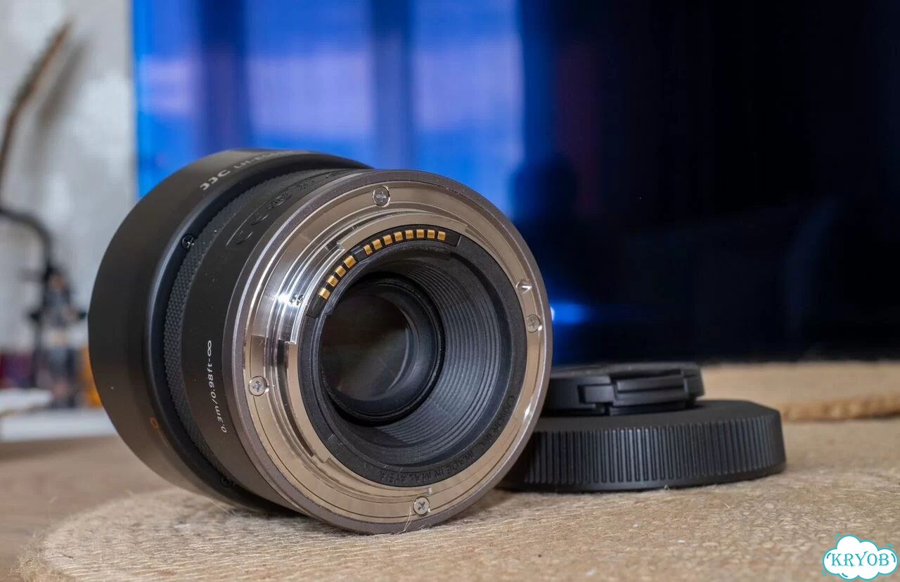 Canon RF 50mm f1.8 STM с блендой фото 4