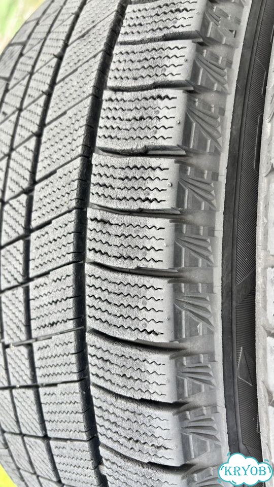 Bridgestone Blizzak VRX3 245/50 R18 104Q фото 2