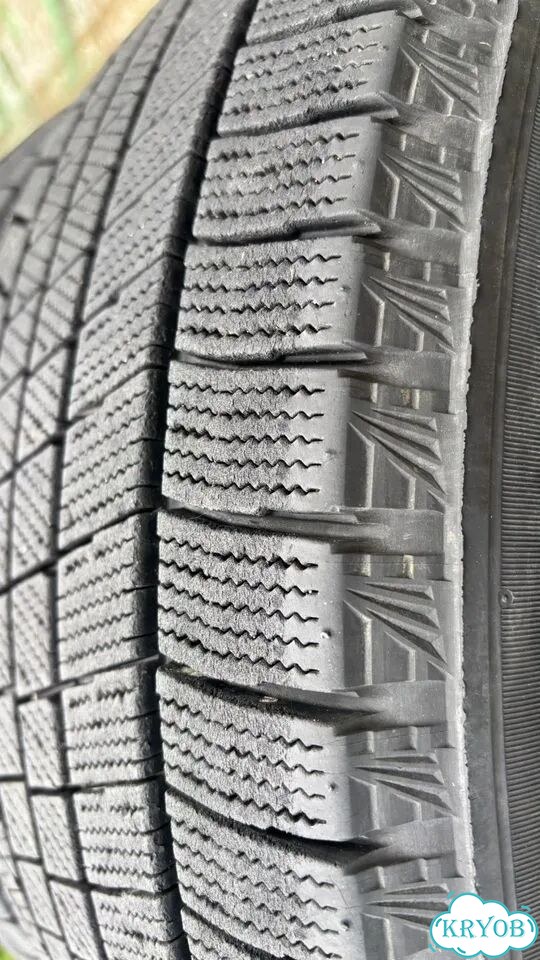 Bridgestone Blizzak VRX3 245/50 R18 104Q фото 3