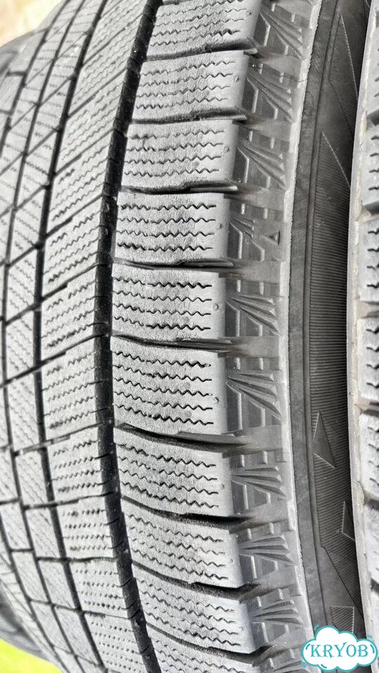 Bridgestone Blizzak VRX3 245/50 R18 104Q фото 4